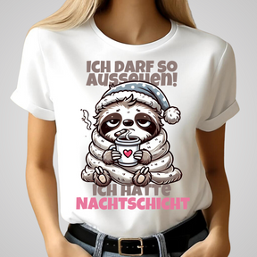 Faultier Nachtschicht Shirt | Lustiges Winterdesign | Humorvolles Statement Shirt | Bequemes Baumwollshirt für kalte Tage