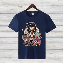 Kaffee-Queen Shirt | Stilvolles Damen T-Shirt | Vintage Pop-Art Design | Perfekt für Kaffeeliebhaberinnen | Statement Shirt für den Winter