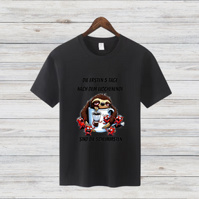Faultier Kaffeeliebhaber | Lustiges T-Shirt | Statement Shirt für Morgenmuffel | Humorvolles Design für kalte Tage