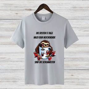 Faultier Kaffeeliebhaber | Lustiges T-Shirt | Statement Shirt für Morgenmuffel | Humorvolles Design für kalte Tage