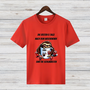 Faultier Kaffeeliebhaber | Lustiges T-Shirt | Statement Shirt für Morgenmuffel | Humorvolles Design für kalte Tage