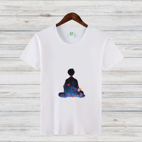 Meditierender Traum | Künstlerisches T-Shirt | Spirituelles Design | Stilvolles Statement Shirt für kalte Tage